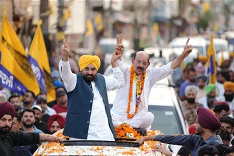 CM held a road show in Jalandhar West Assembly, said - We will make Jalandhar &39;West&39; the &39;Best&39;