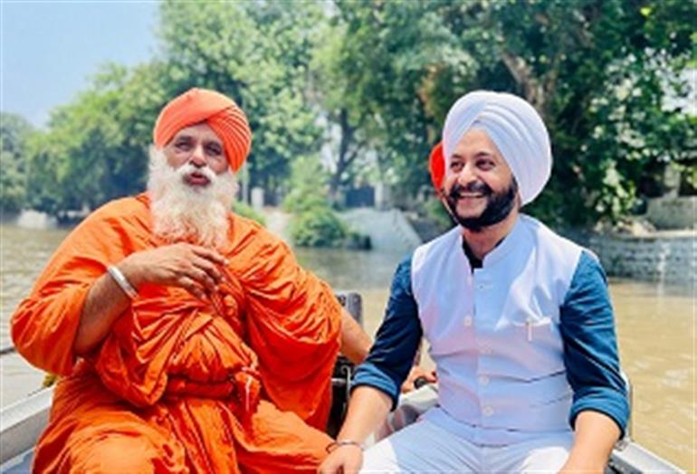 AAP incharge Jarnail Singh visits Bein River, lauds efforts being made by MP Sant Seechewal for cleaning the river