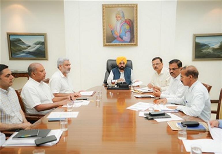 Plant atleast four trees around your tube wells, CM exhorts farmers