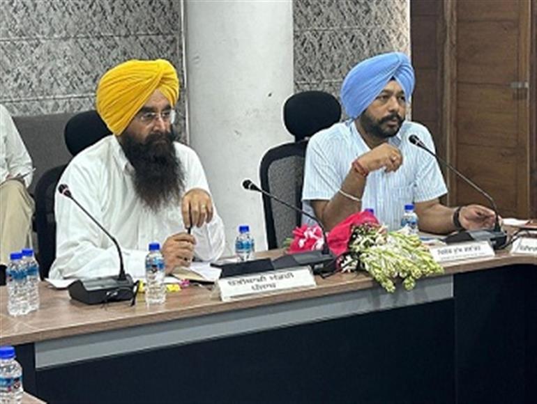 Punjab farmers to get over 22k CRM machines to manage paddy straw