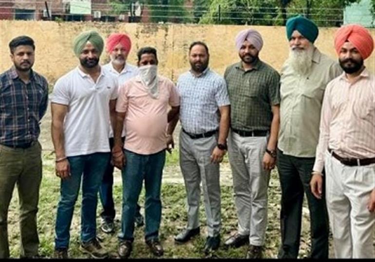 Vigilance arrests Naib Tehsildar&39;s Reader-cum-Registry Clerk for accepting Rs 20,000 bribe