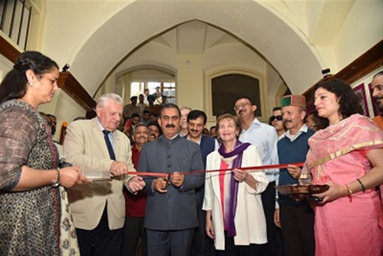 Himachal: CM inaugurated &39;Masters Universe&39; exhibition at Gaiety Theatre