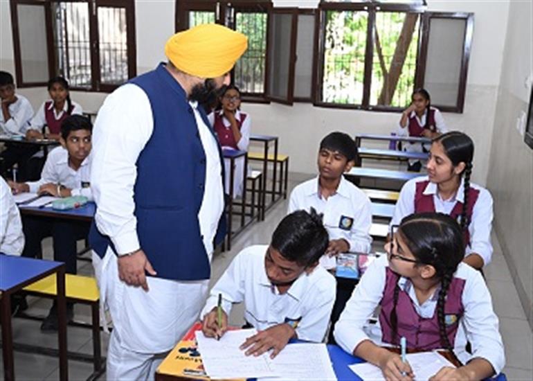 Bains inspects SOE in Dera Bassi and ITI in Lalru