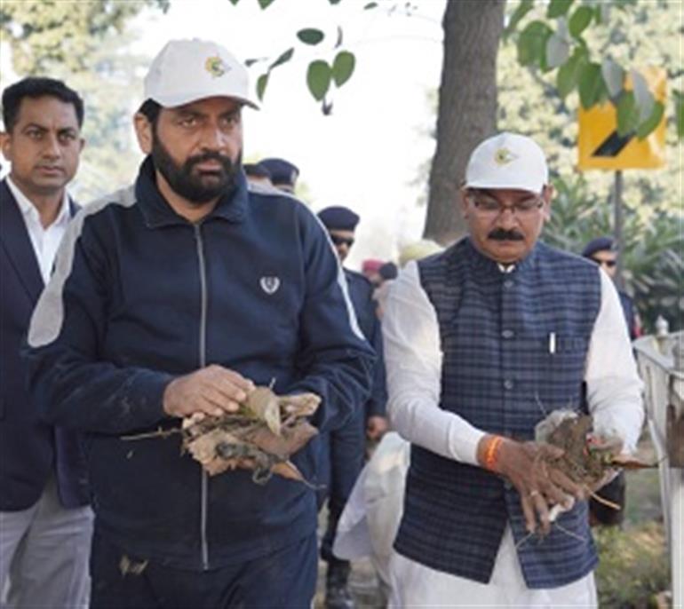 CM launches Swachh Kurukshetra Mahasafai Abhiyan in Kurukshetra