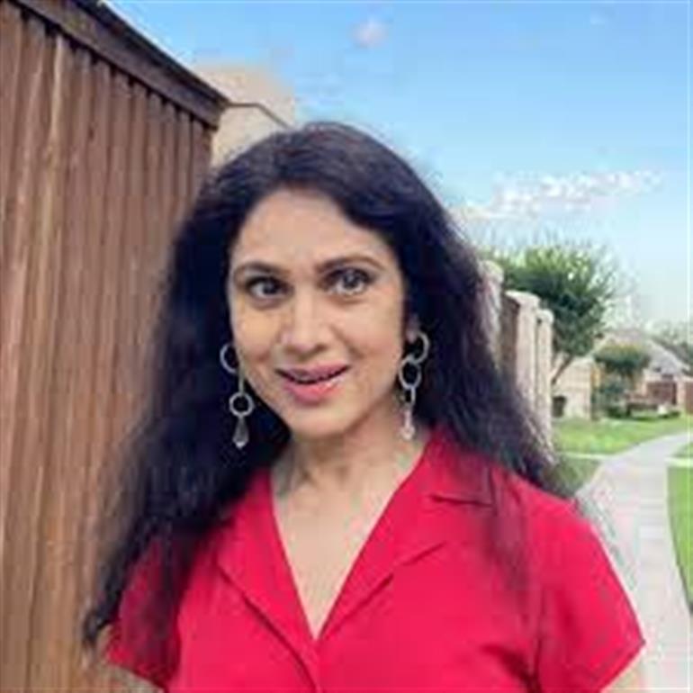 Famous Film Actress Meenakshi Seshadri to Perform at International Gita Mahotsav