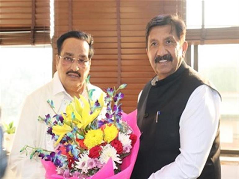 Agnihotri urges Union Minister to release the sanctioned funds for completion of different ongoing water schemes