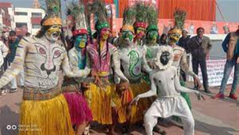 Rajasthani Folk Dance &39;Sahariya Swang&39; Leaves a Lasting Impression at Gita Mahotsav