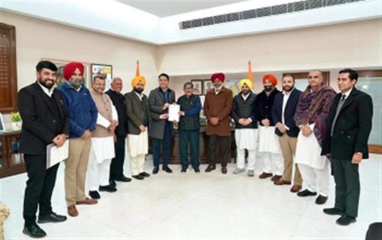 AAP Delegation Meets Governor on Chandigarh CS Issue, Says Centre is Treating Punjab Unfairly