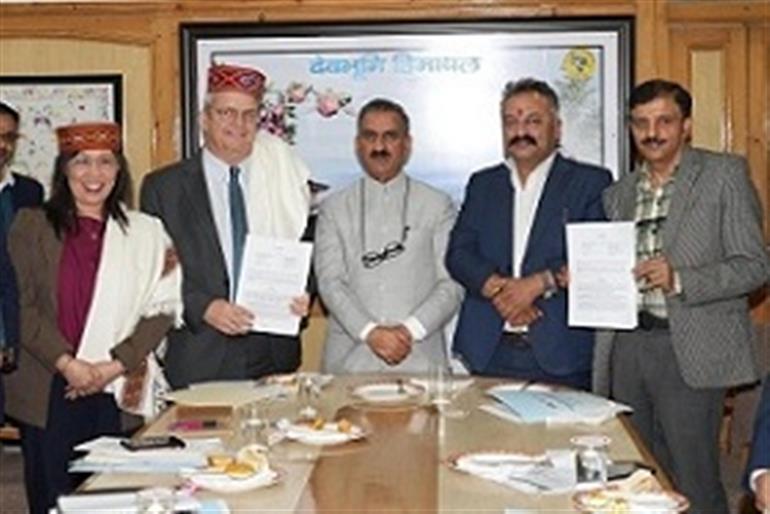 State signs MoU with UNESCO for education reforms