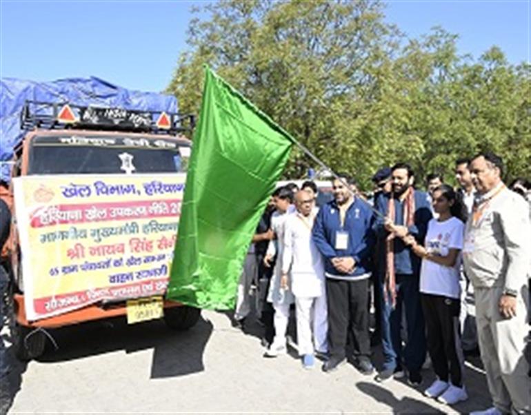 CM Saini flags off Sonipat Half Marathon
