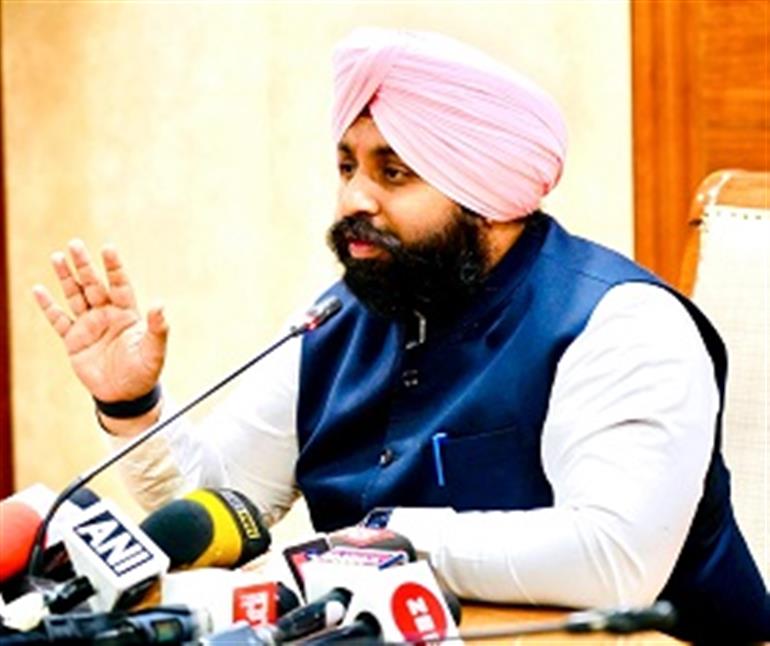 Punjab To Launch &39;Sikhya Kranti&39; to Mark Completion of 2,000Cr Infrastructure Projects in 12K schools