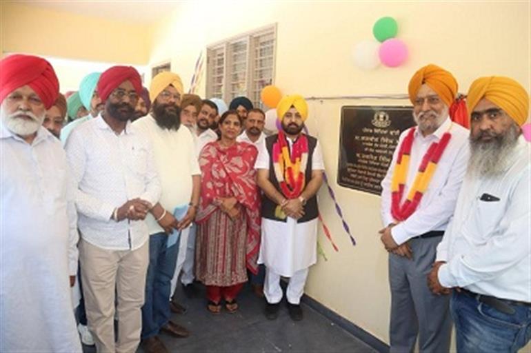 Mundian inaugurates infrastructure development projects in government schools