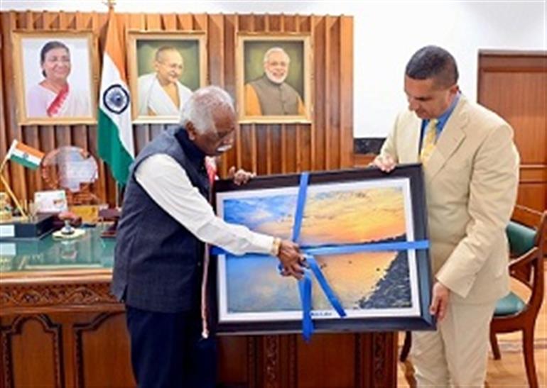 Governor of Haryana unveiled Pictorial Artwork of Harpreet Sandhu on “Sukhna Lake”