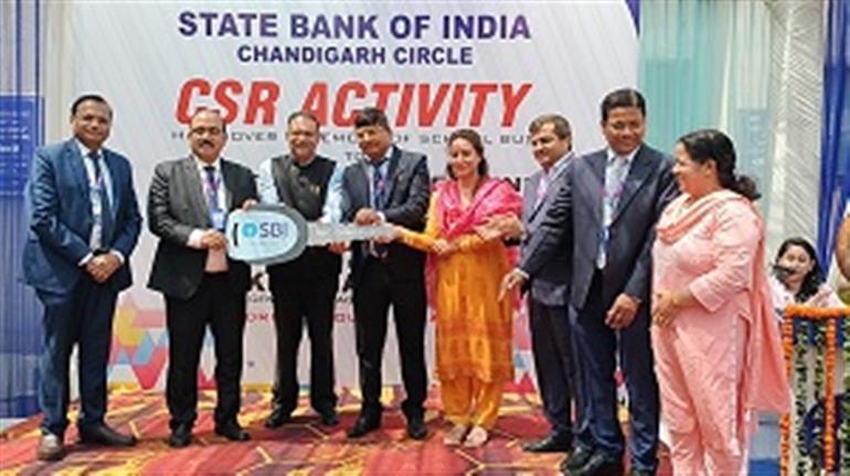 SBI Donate School bus for visually challenged students of Blind school