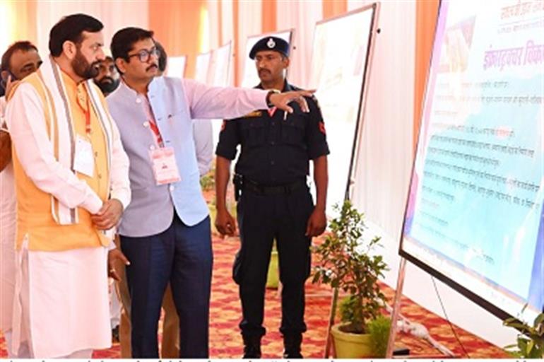 CM inaugurated the exhibition of the Information and Public Relations Department
