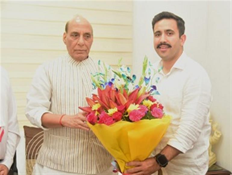 Vikrmaditya called on Union defence minister Rajnath