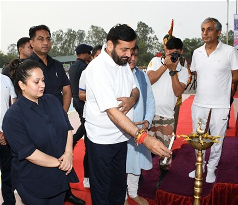 Haryana : 11th International Yoga Day ; more than 11 lakh Yoga Practitioners to Perform Yoga Together   