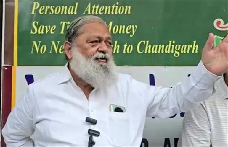 Help desks to be set up across Haryana to assist construction workers in availing welfare schemes: Vij
