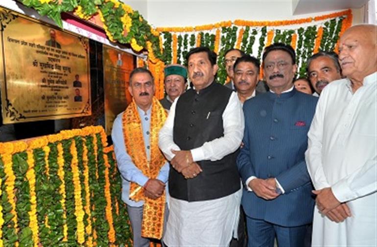 CM inaugurates Bus Stand in Theog and Fruit & Vegetable market at Shilaru