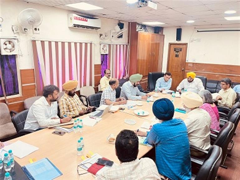 Harbhajan ETO orders Traffic Census in the State