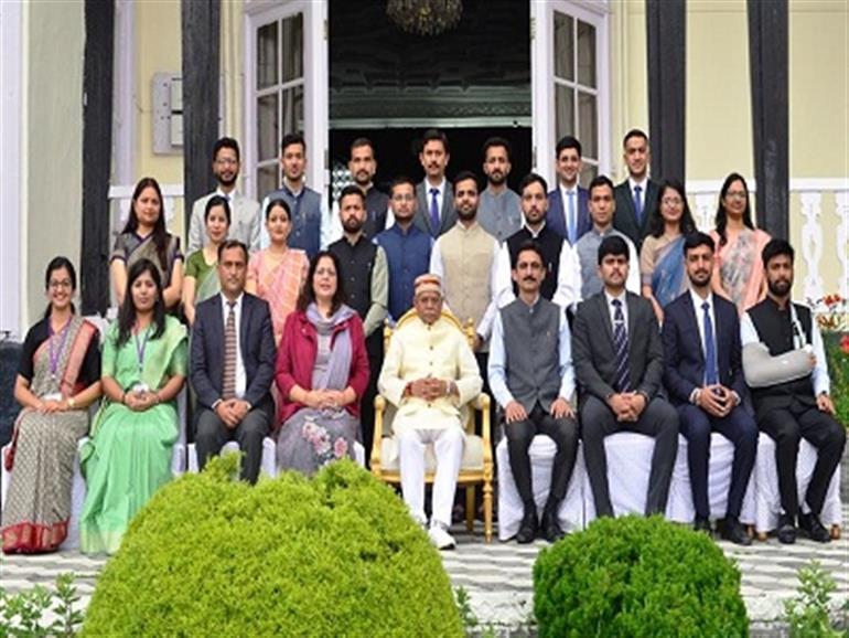 Shimla : HAS probationers call on Governor