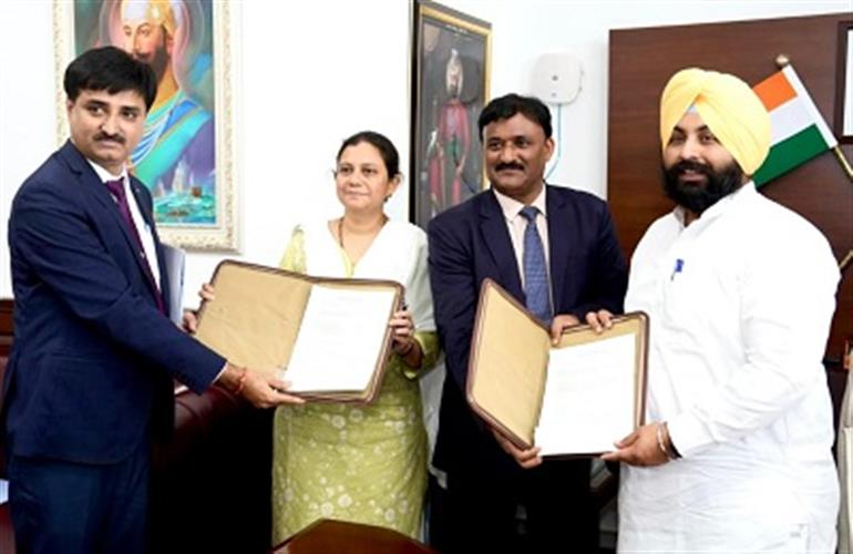 Mid day meal staff get 16L insurance cover : Bains