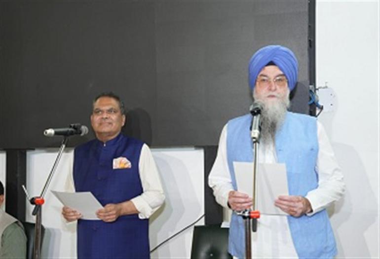 Punjab Vidhan Sabha Speaker administers oath to newly elected MLA Sanjeev Arora