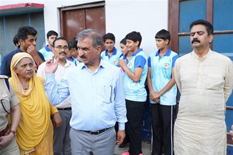 Himachal : CM announces CBSE School, better facilities for girls sports hostel in Sarkaghat