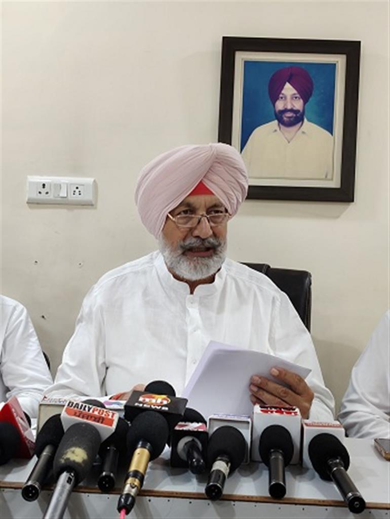 Govt should immediately allot land for dumping ground and waste processing plant in Mohali: Balbir Sidhu