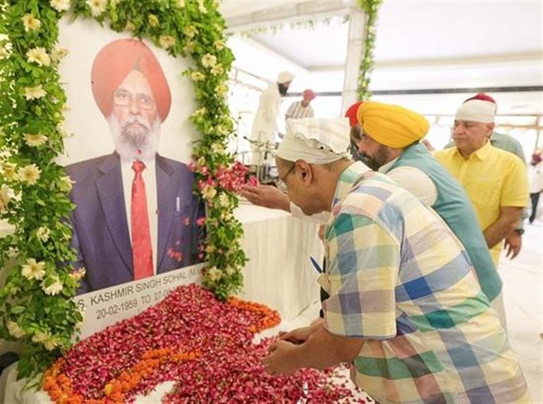 CM & Kejriwal mourn sad & untimely demise of Tarn Taran MLA Sohal
