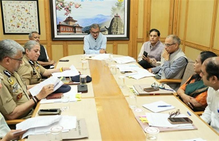 Himachal : CM stresses on urgent need to study rising incidents of cloud bursts