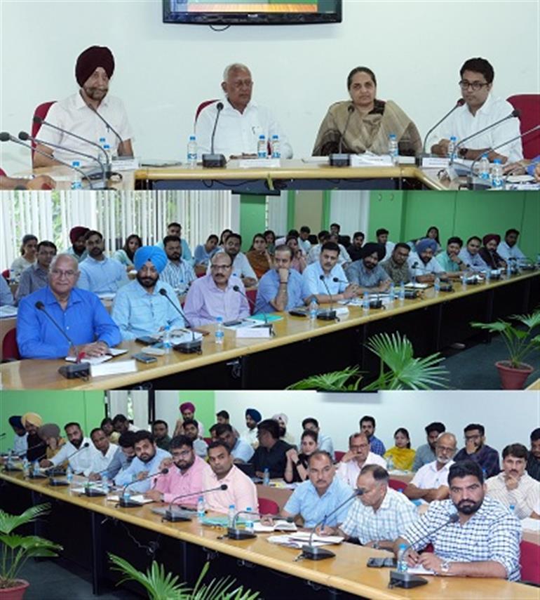 Goyal directs Officials to ensure 24X7 accessibility for swift redressal of public cgievances & prevention of illegal minning