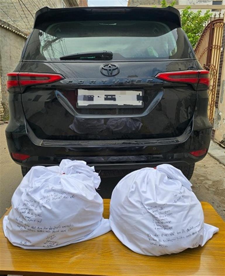 Pak-backed drug smuggling cartel busted in Bathinda; Six held with 40kg Heroin