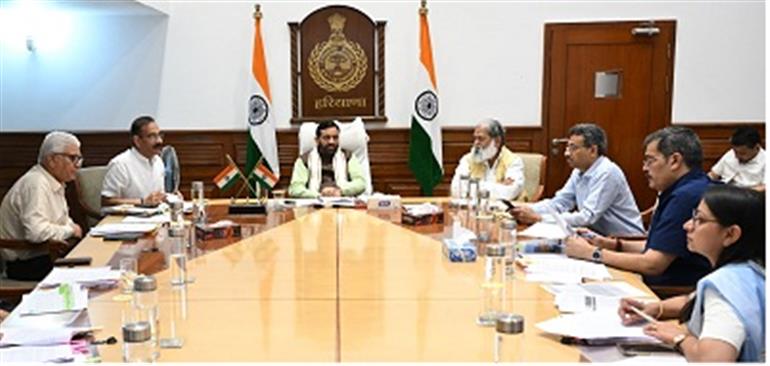 Agricultural tube wells should be connected to solar power in a phased manner: CM