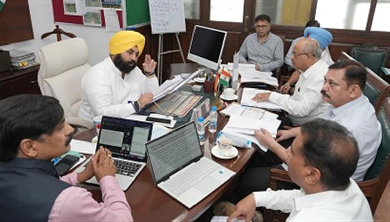 Gurdaspur State Univ to introduce new-age courses for future-ready grads : Bains