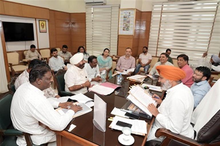 Cabinet Sub-Committee Meets Employee Unions of MC&39;s, Assures Prompt Resolution of Legitimate Demands