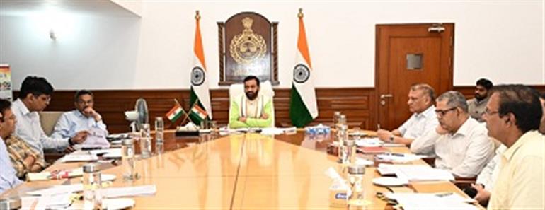 CM Saini reviews road infrastructure, Directs strengthening of inter-state roads on priority