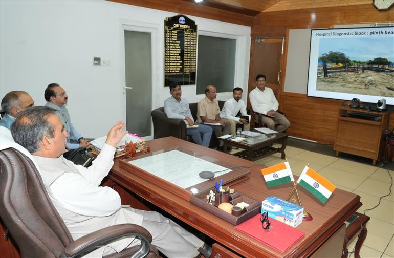 Shimla : CM reviews progress of Bankhandi Zoological Park