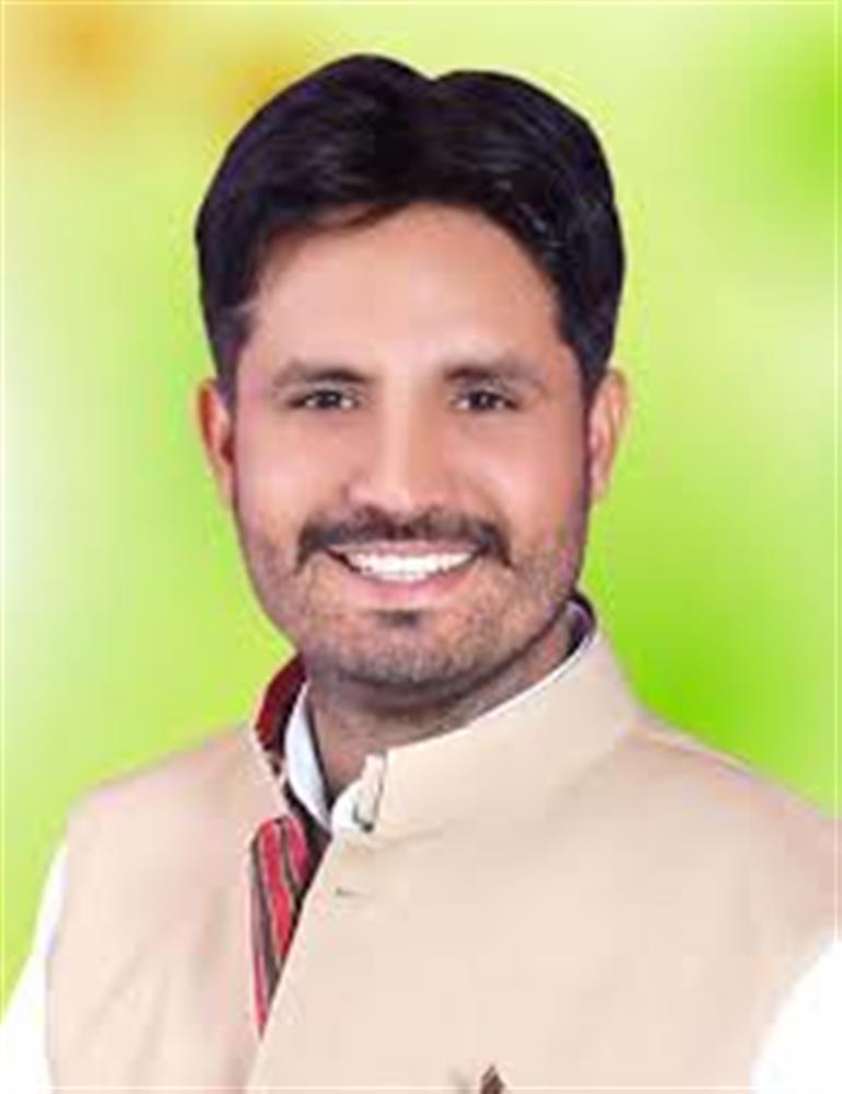 With land pooling, AAP gives lease of life to BJP: Warring