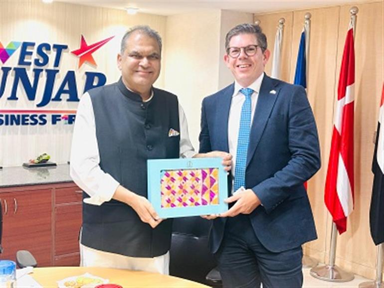 Political Counsellor of British High Commission meets Sanjeev Arora pertaining to “Visa Fraud Ton Bacho” campaign
