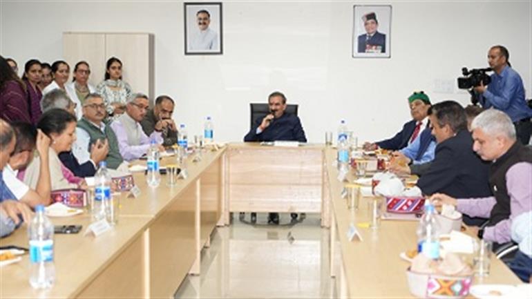 Himachal : First Robotic surgery at AIMSS Chamiyana creates history, CM congratulates the team