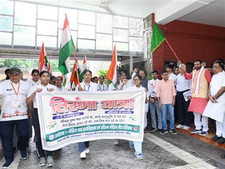 CM Saini flags off ‘Tiranga Yatra’ from Chandigarh to Kashmir’s Lal Chowk
