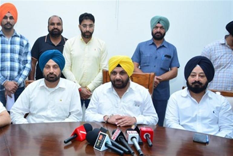 PSEB employee&39;s organizations call off strike following meeting with Power Minister