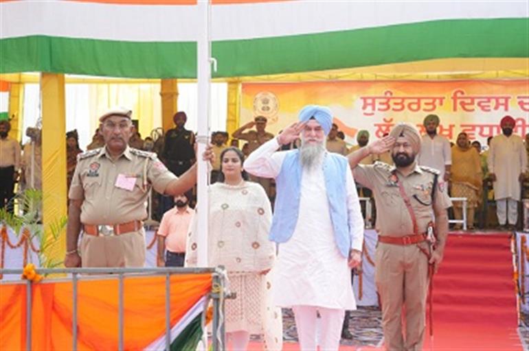 Speaker Sandhwan unfurls the tricolor on the occasion of Independence Day