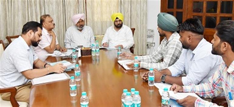 FM Cheema Holds Meetings with 3 Employee Unions