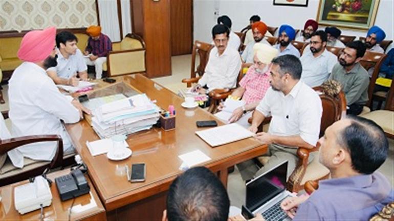 Laljit Bhullar meets Transport Unions; assures Swift Resolution of Genuine Demands