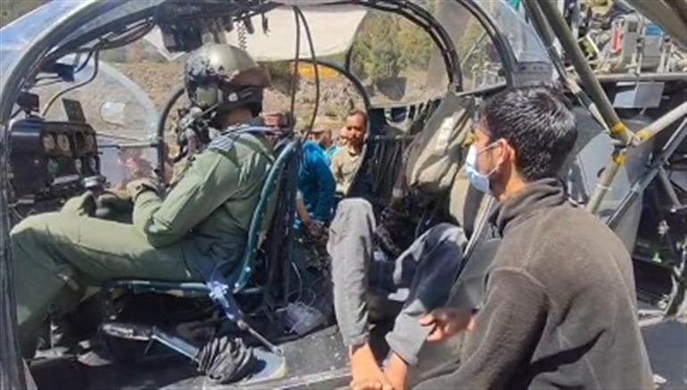 Himachal : On directions of CM, five patients evacuated immediately from Stingri to Kullu