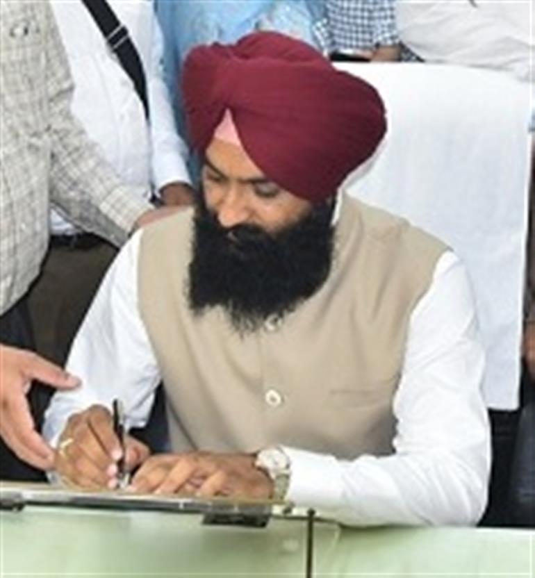 RTI Commissioner Sandeep Singh Dhaliwal Disposes of 175 Cases