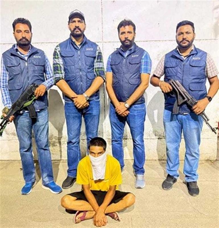 Gangster Lakhbir Landa behind jeweller attack case; Main shooter Held