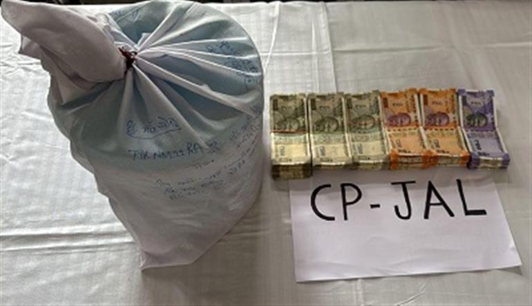 Notorious drug smuggler held with 3.5kg heroin & 2L drug money from Jalandhar